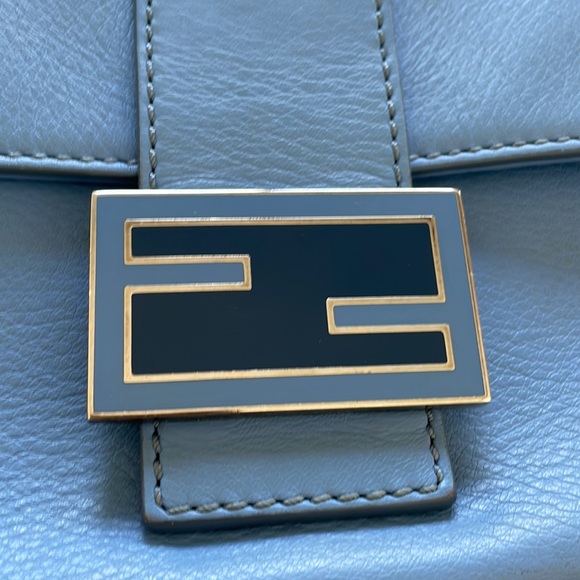 Baby light blue fendi baguette with convertible straps with authenticity card - Picture 7 of 11